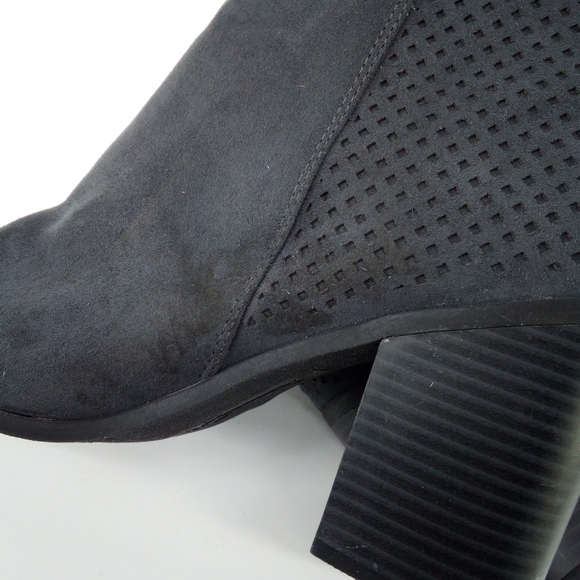 American Eagle Dark Navy Blue Laser Cut Chunky Heel Vegan Boots Booties 11 - Picture 6 of 12